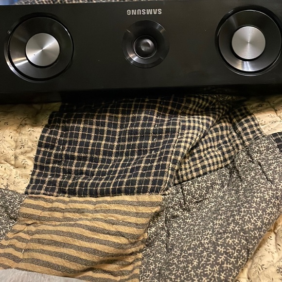 Samsung PS-CC6600 Center Speaker System - Picture 2 of 14